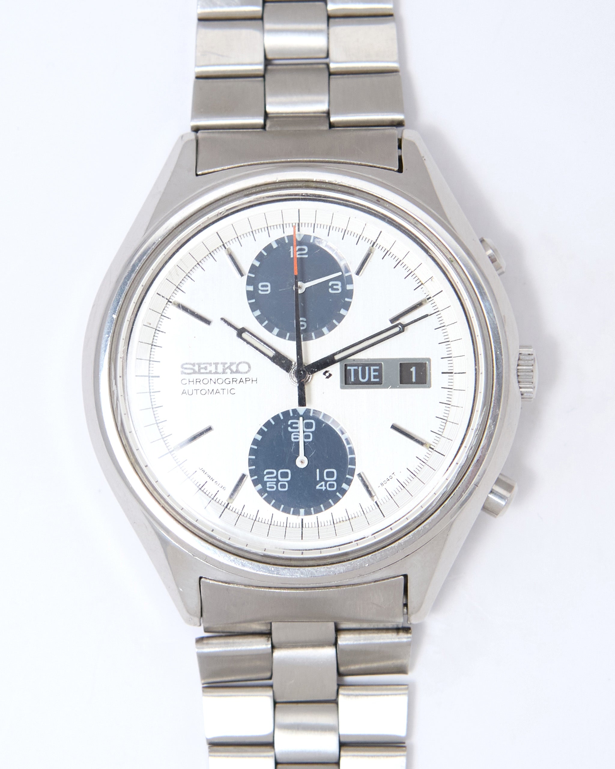 Seiko Chronograph "Panda" 6138-8020 White Dial in Steel Case on Steel Bracelet