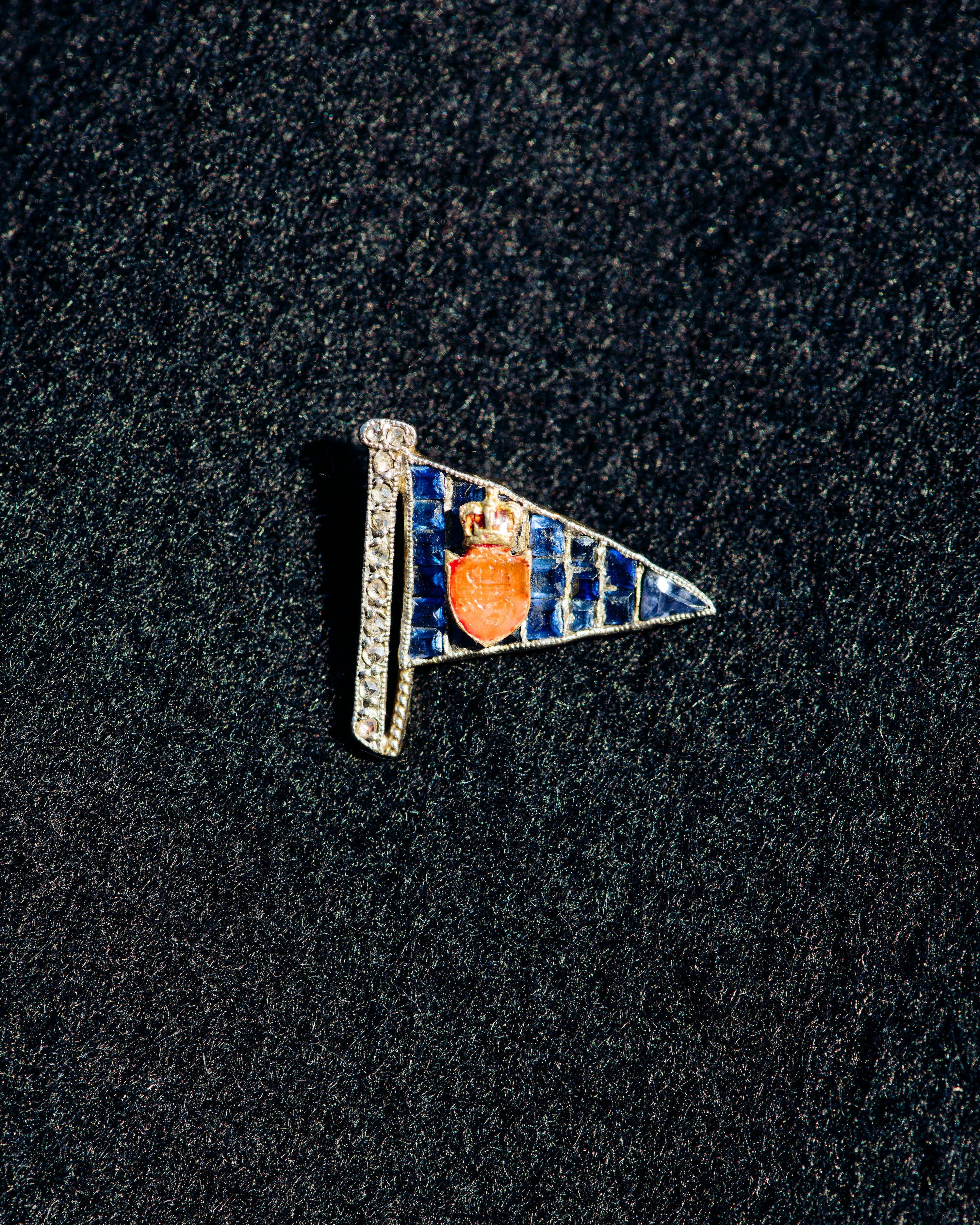 Crest Flag Stick Pin