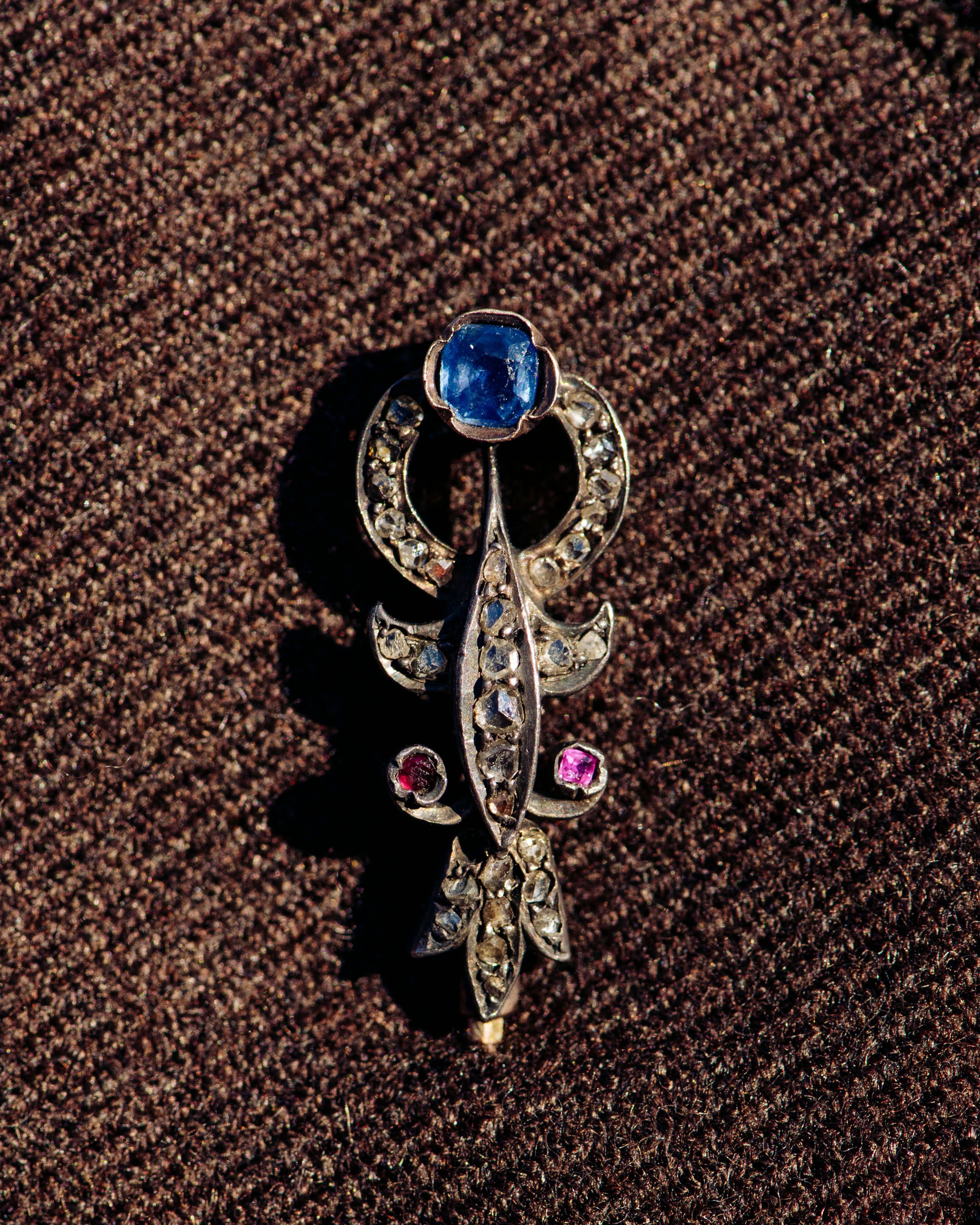 Sapphire, Ruby, and Diamond Ribbon Motif Hat Pin