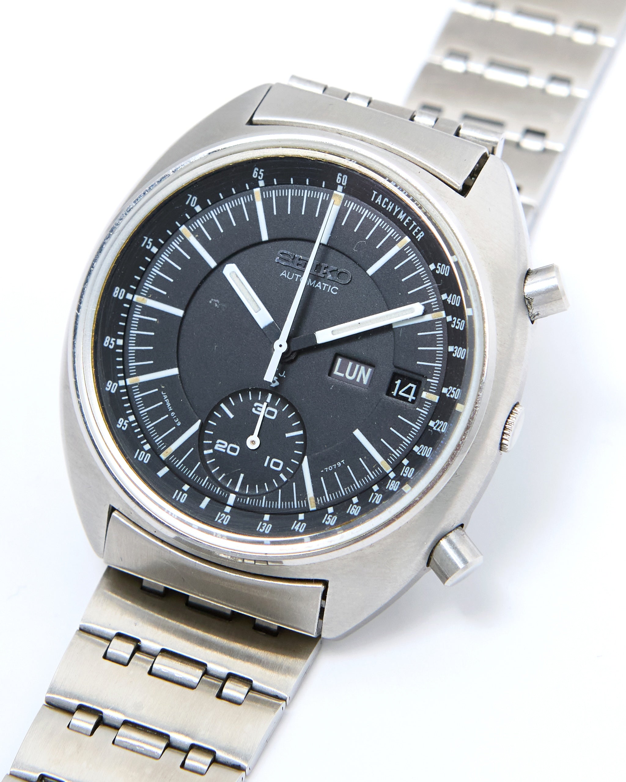 Seiko Chronograph "Baby Jumbo Speedy" 6139-7039 Black Dial in Steel Case on Steel Bracelet