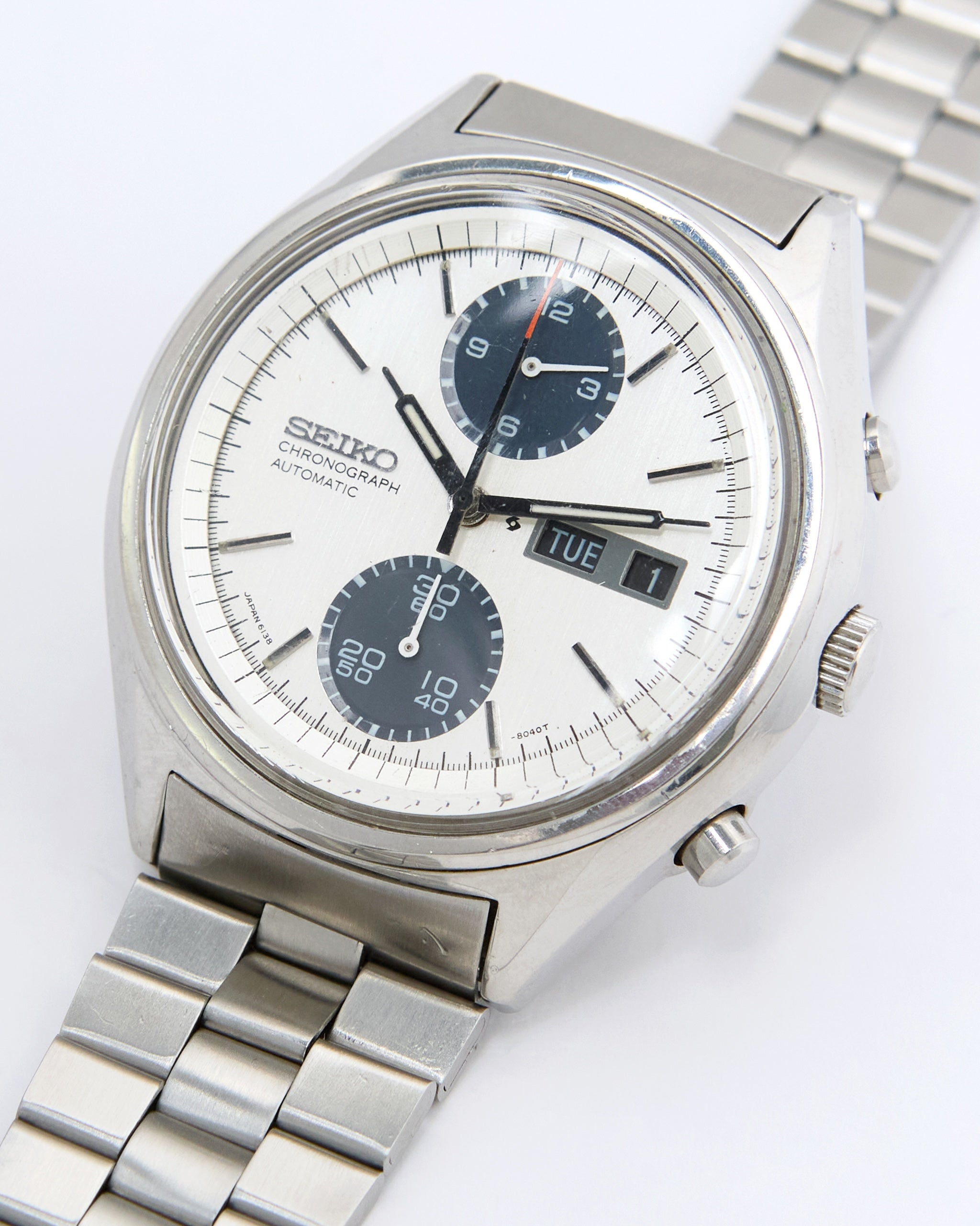 Seiko Chronograph "Panda" 6138-8020 White Dial in Steel Case on Steel Bracelet