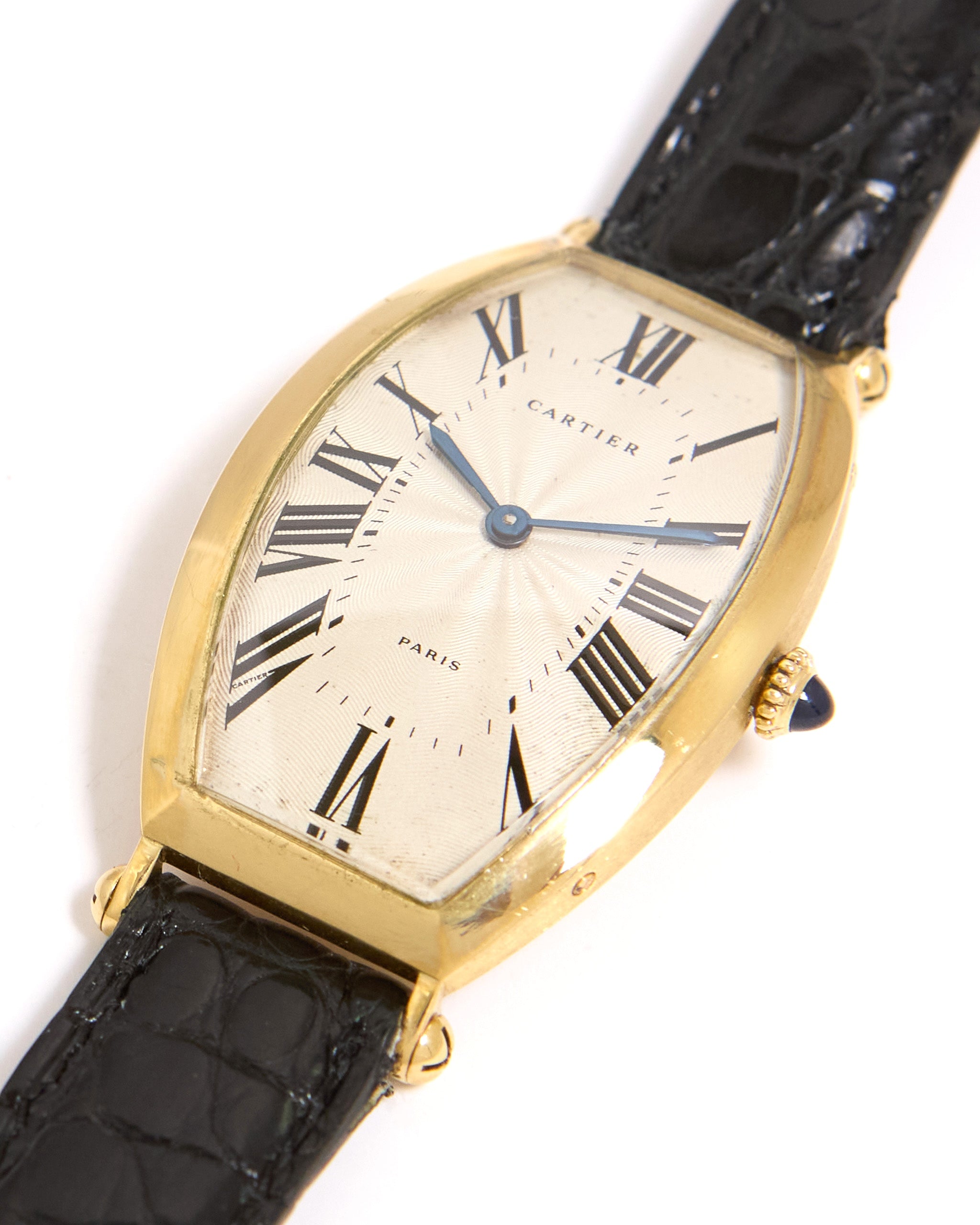 Cartier Tonneau 89590016 Paris Dial in Yellow Gold on Leather Strap and Buckle