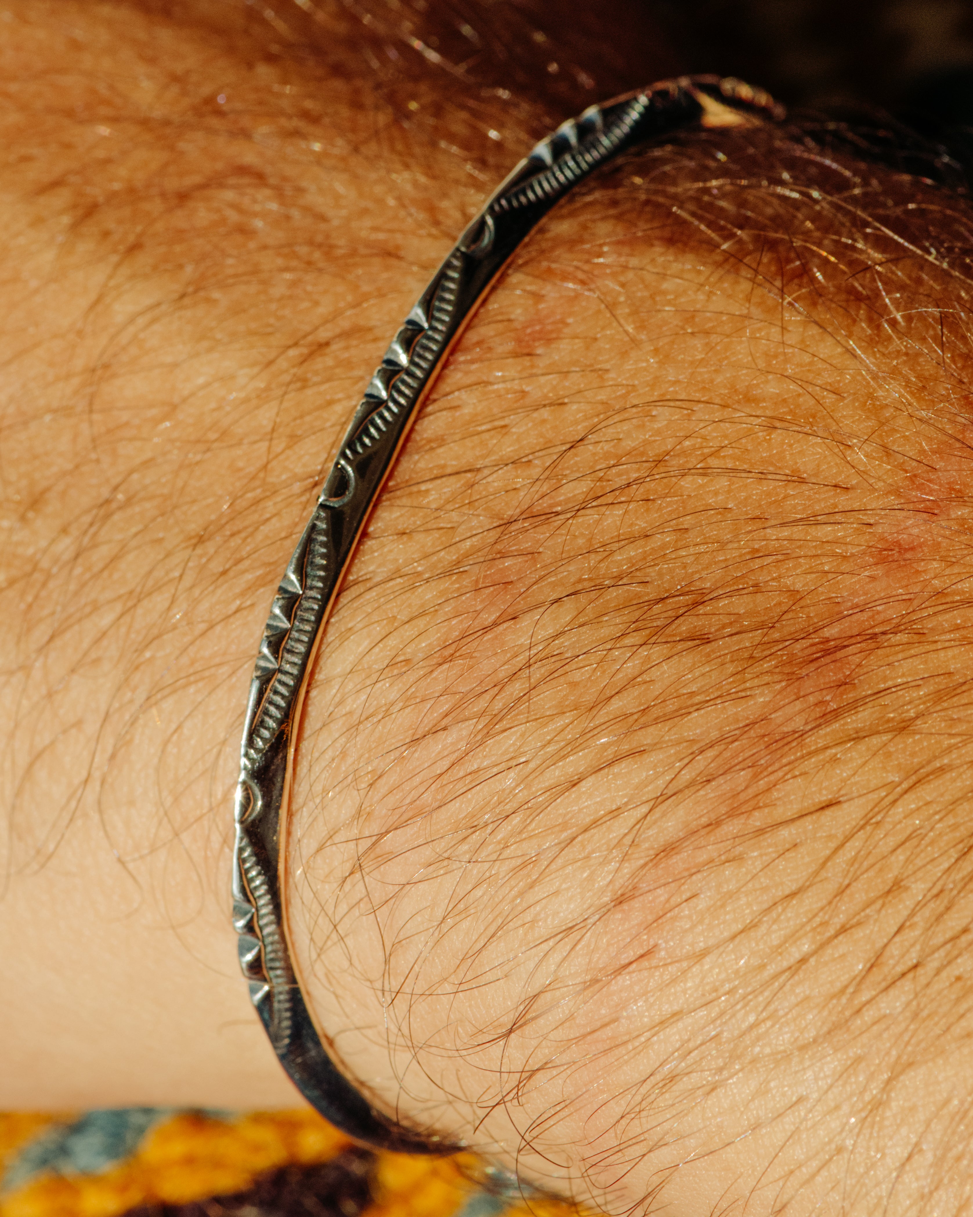 Men's Extra Thin Triangle Tapered End Bracelet (3 Point)