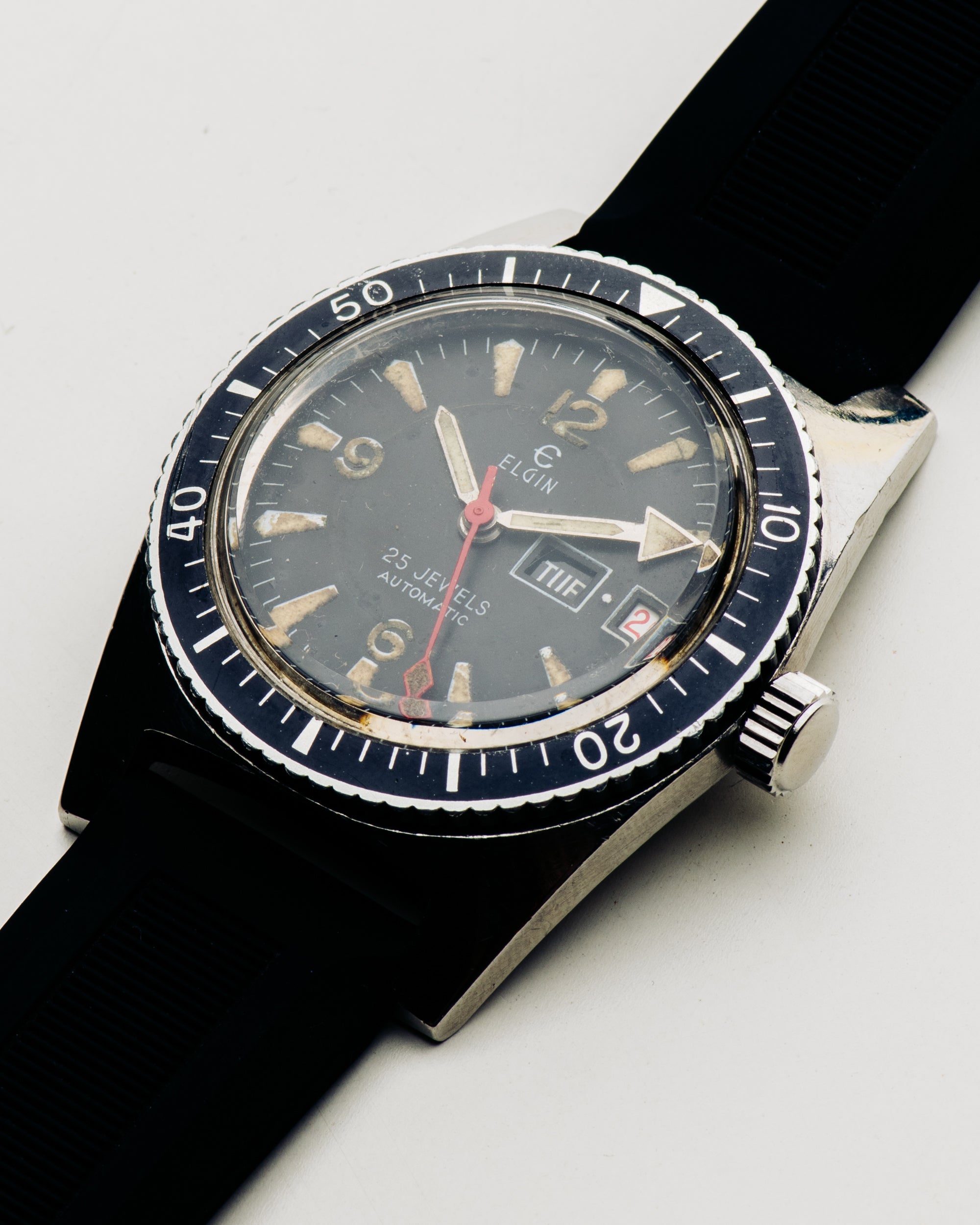 Elgin discount diver watch