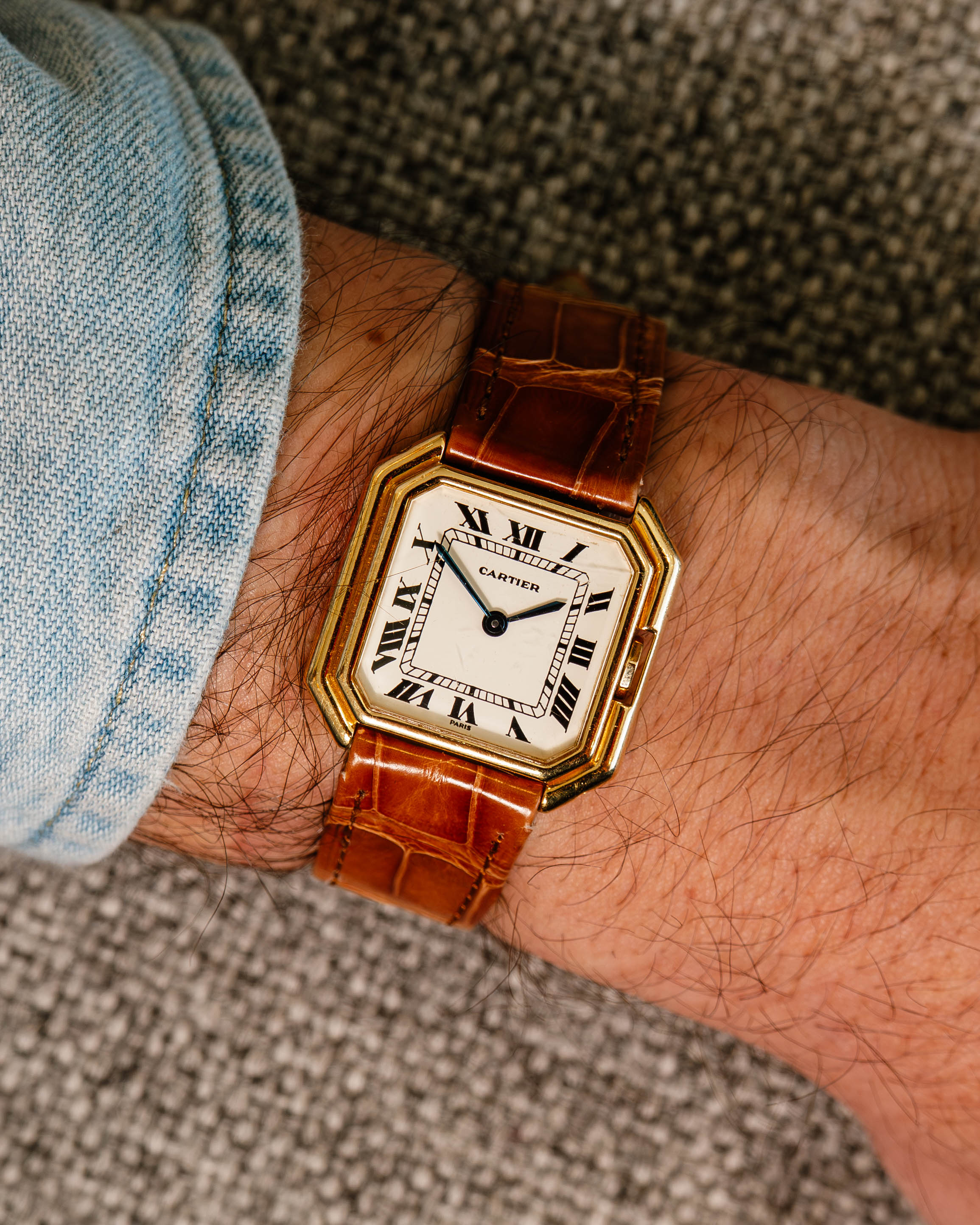 Cartier Ceinture 78099 with Paris Dial in Yellow Gold Case on Leather