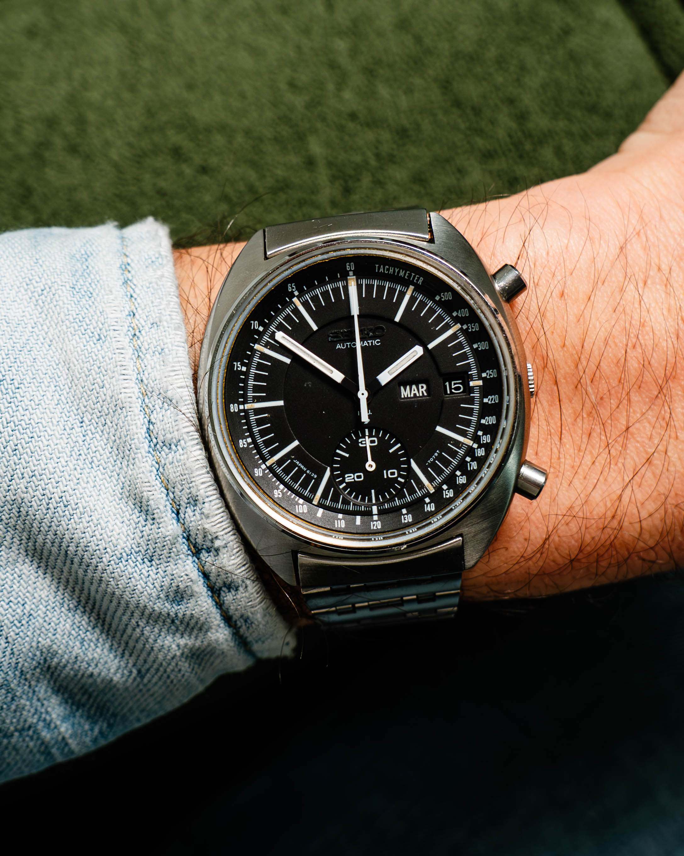 Seiko Chronograph "Baby Jumbo Speedy" 6139-7039 Black Dial in Steel Case on Steel Bracelet