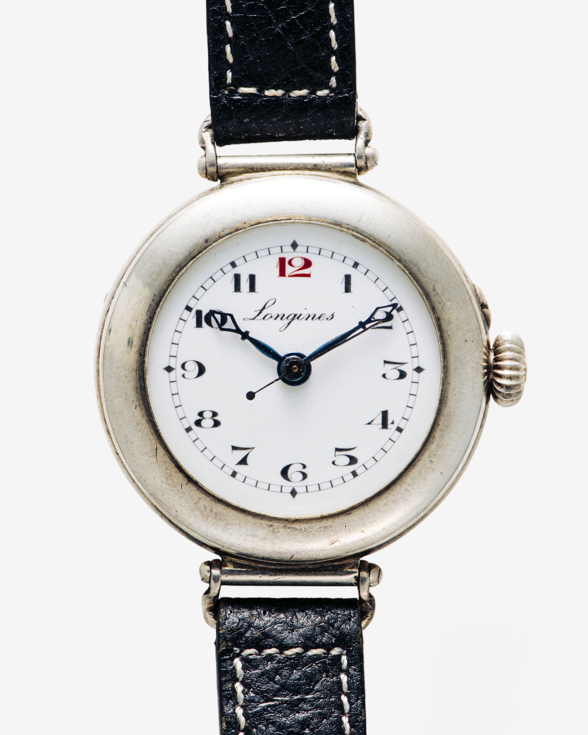 Center Seconds with Porcelain Dial