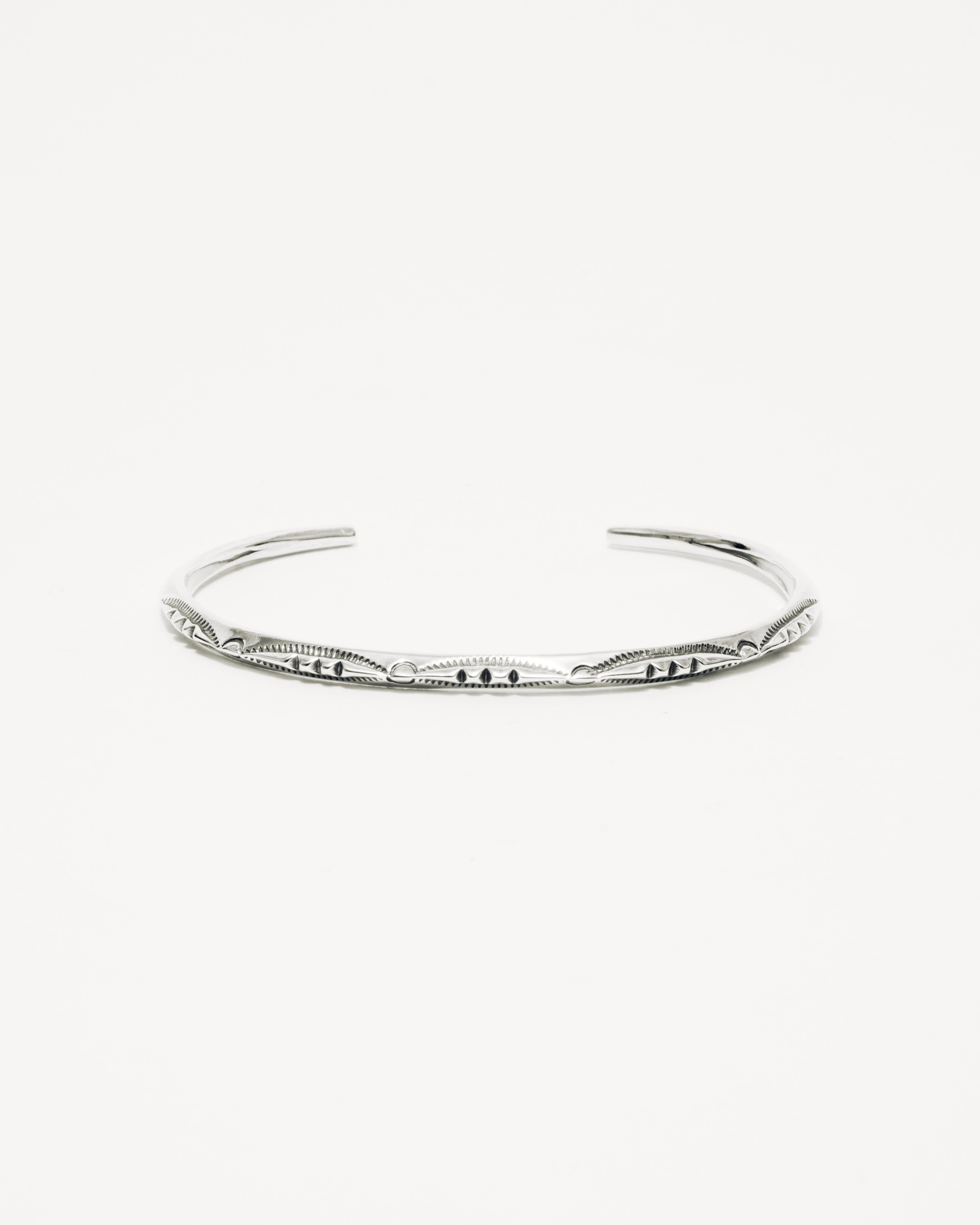 Men's Extra Thin Triangle Tapered End Bracelet (3 Point)