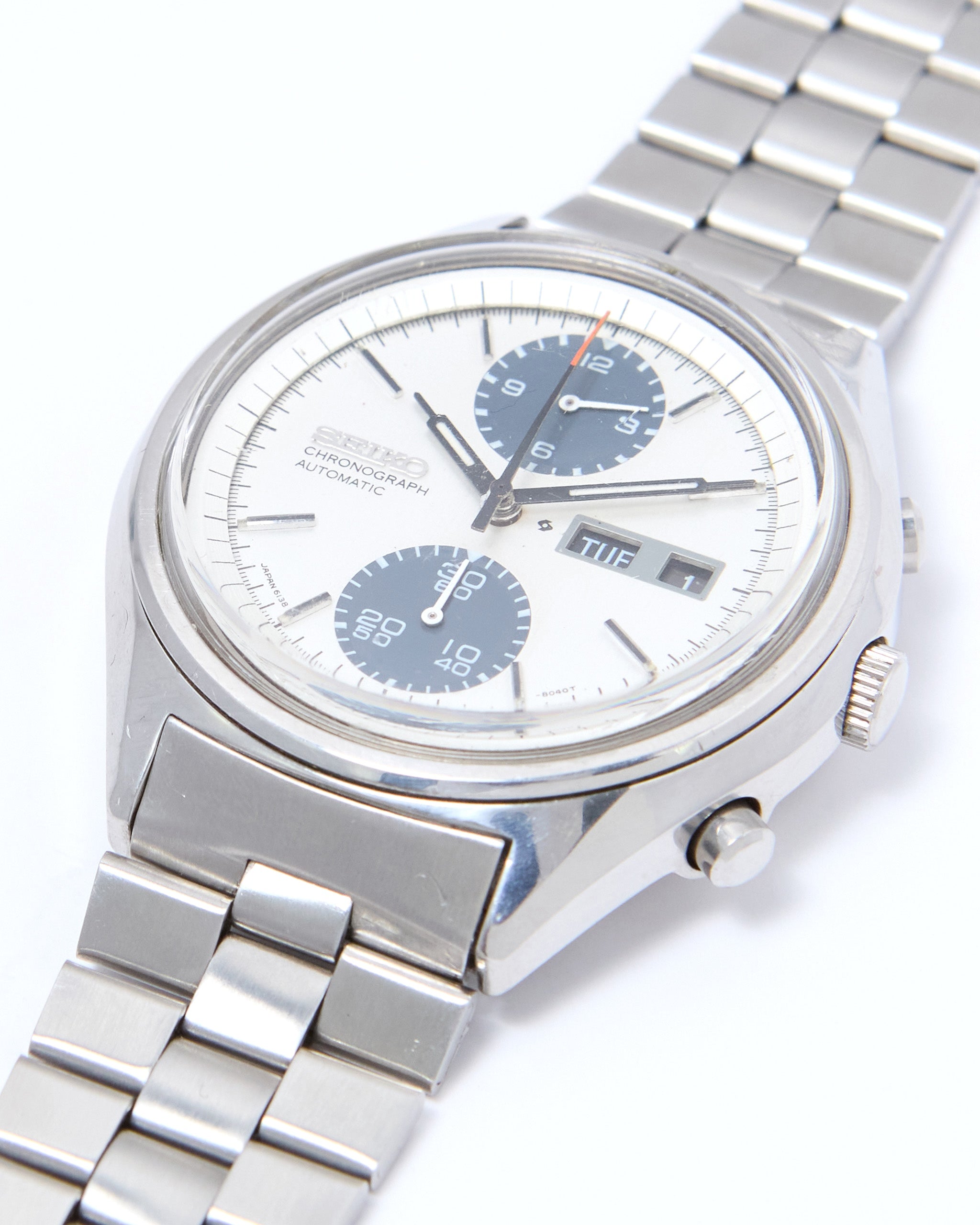 Seiko Chronograph "Panda" 6138-8020 White Dial in Steel Case on Steel Bracelet